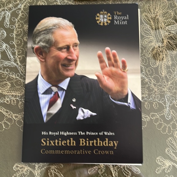 commemorative Crown for The Prince of Wales 60th Birthday. - Picture 6 of 9